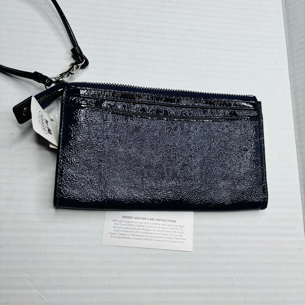 New COACH Poppy Purple Patent Leather Wristlet Wallet - Picture 8 of 8